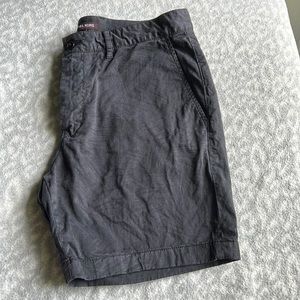 Michael Kors Mens flat front shorts